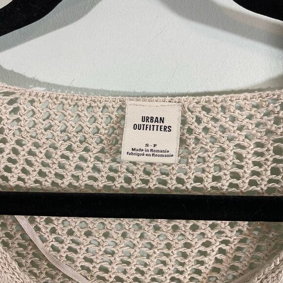 Urban Outfitters Women Beige Oversized Beachy Pointelle Sweater Size S - Picture 4 of 8